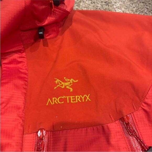 Arc’teryx Theta LT Jacket – Vintage 1998 Molten & Gold| Made in Canada | Large - Picture 4 of 16